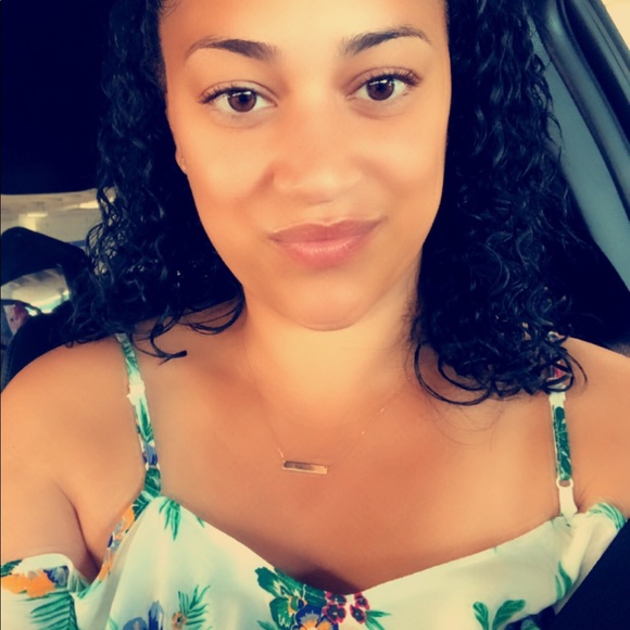 Meet your Posher, Brittany - Picture 3 of 3